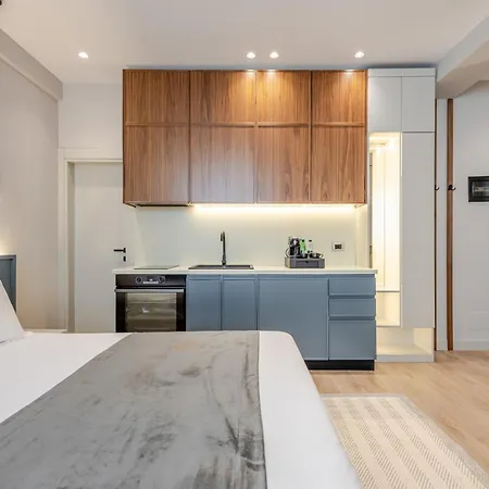 Numa 4* Tirana